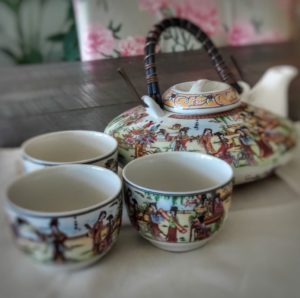 Conjunta louça chinesa para apreciar um bom chá